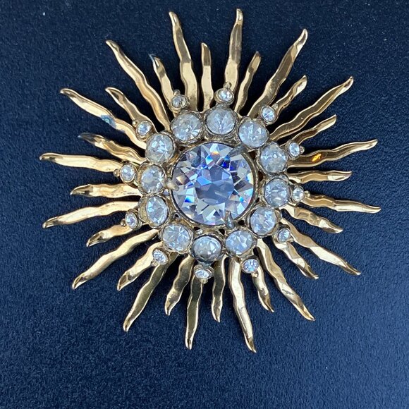 Gold Tone Clear Rhinestone Sunburst Brooch Jewelry - Picture 2 of 11